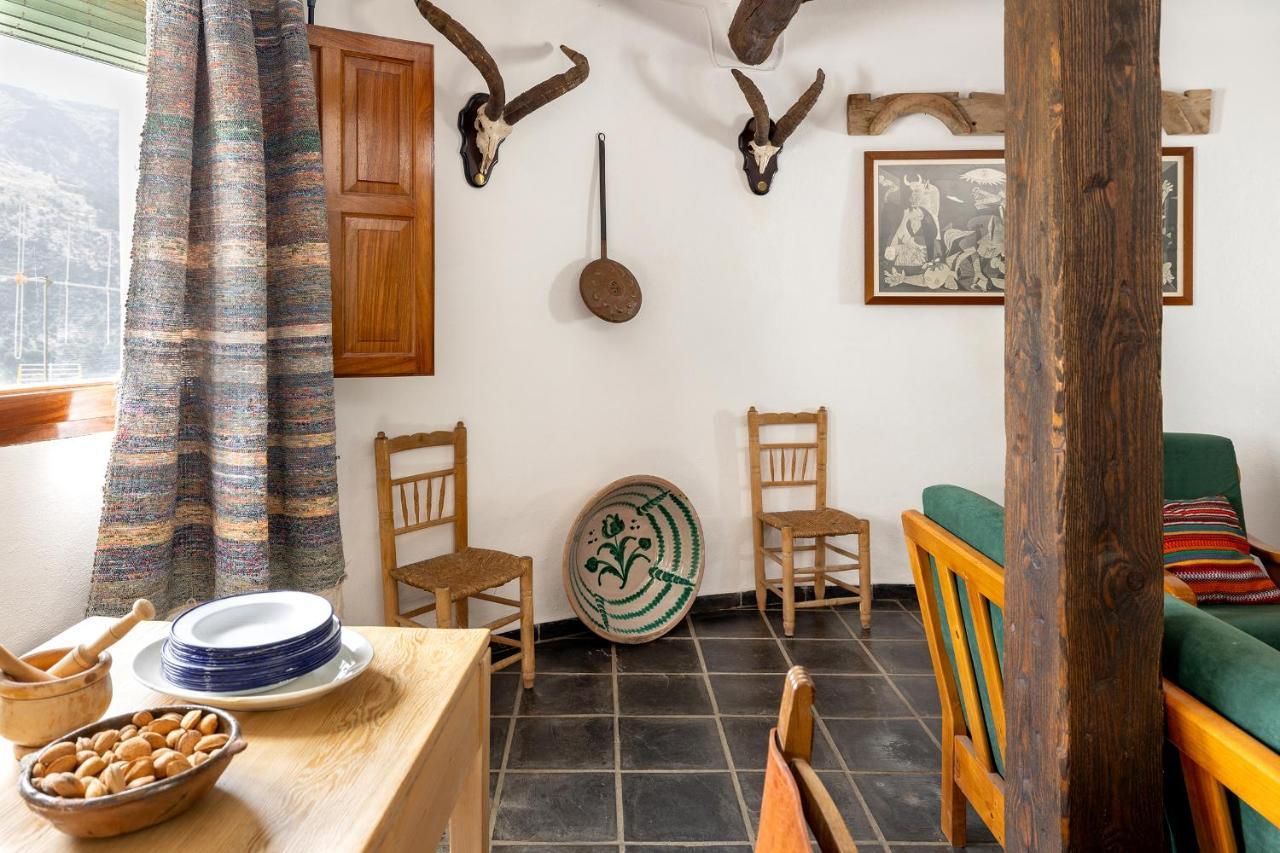 Casa Rural El Fuerte De Atabuey Trevélez Extérieur photo
