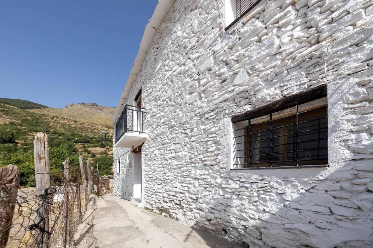 Casa Rural El Fuerte De Atabuey Trevélez Extérieur photo