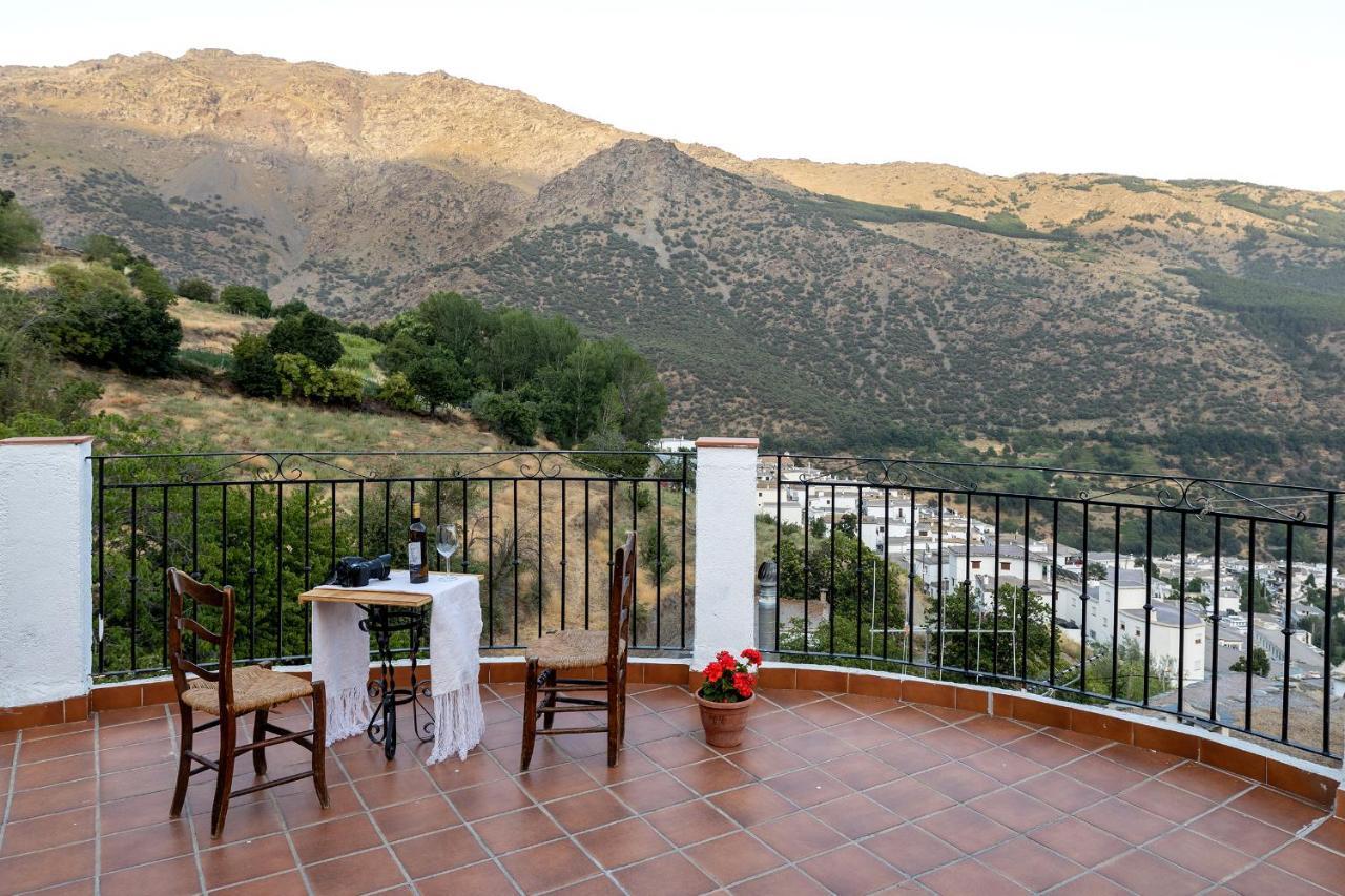 Casa Rural El Fuerte De Atabuey Trevélez Extérieur photo